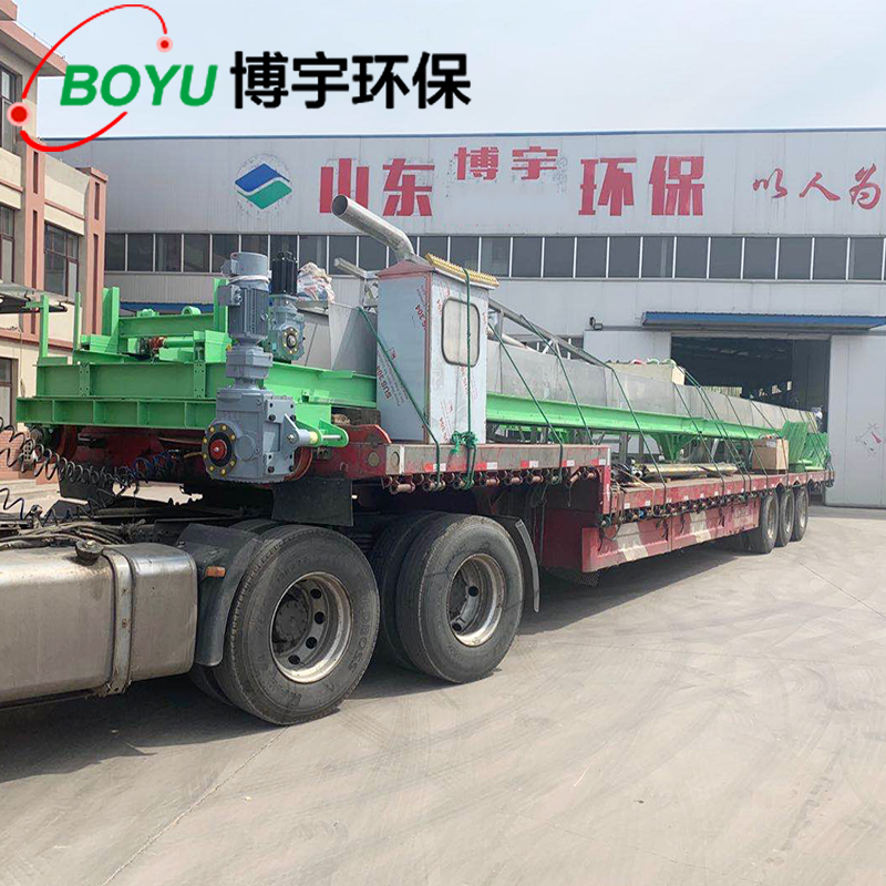 行車式泵吸泥機 行(háng)車(chē)式泵(bèng)吸泥機