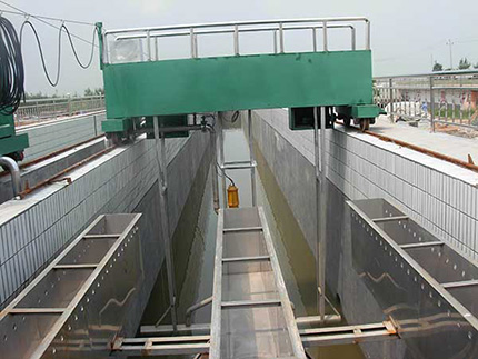 文字幕人妻熟女人妻小課堂（táng）：【行車式泵吸泥機】主要結構及特點<一>